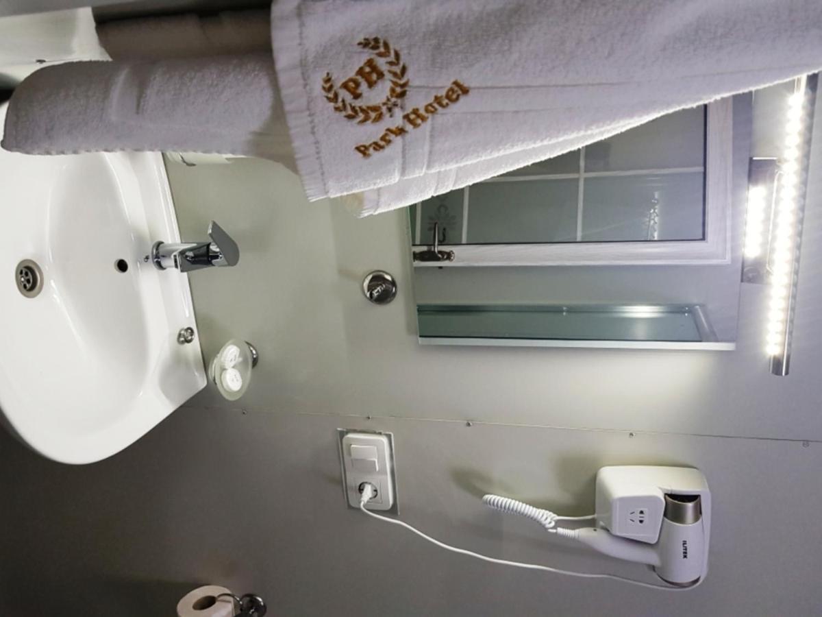 Park Hotel Kutaiszi Kültér fotó