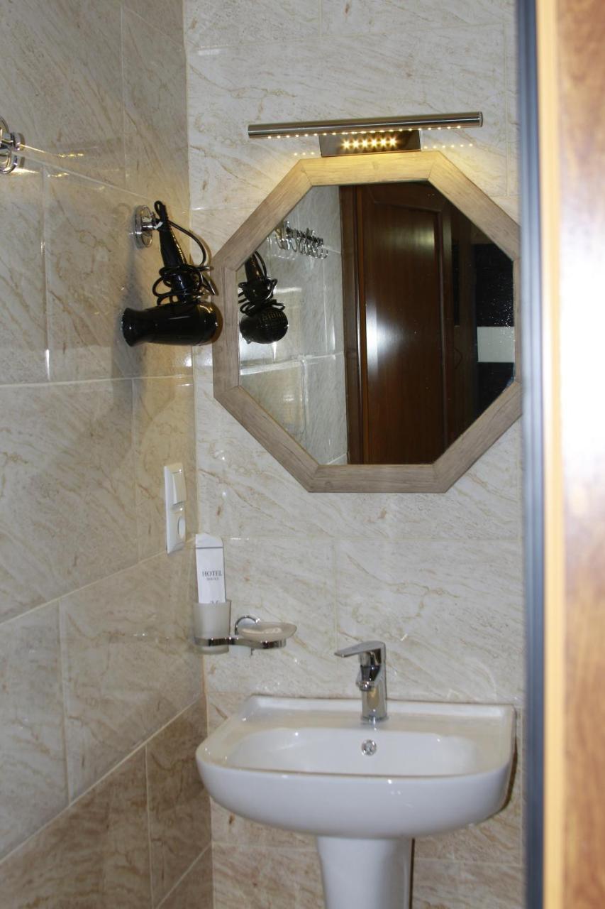 Park Hotel Kutaiszi Kültér fotó