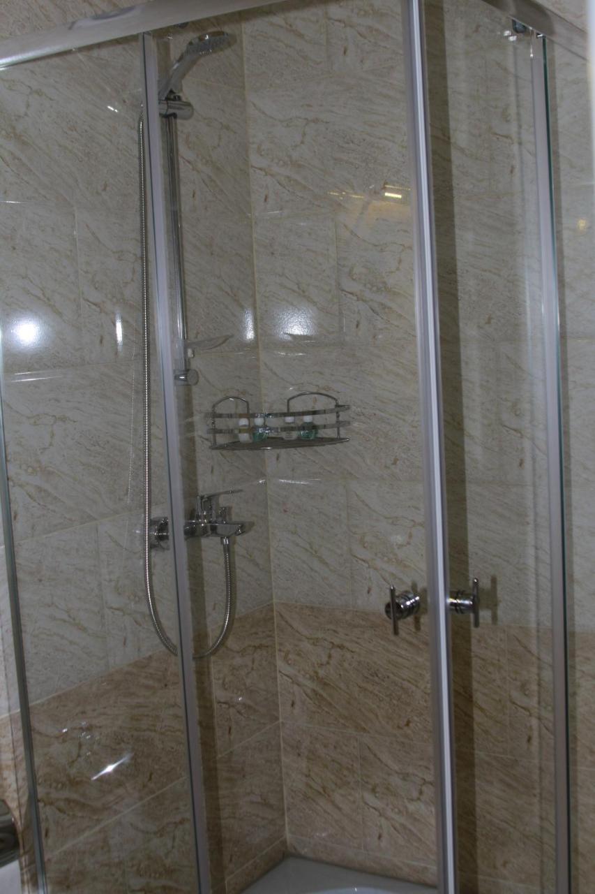 Park Hotel Kutaiszi Kültér fotó