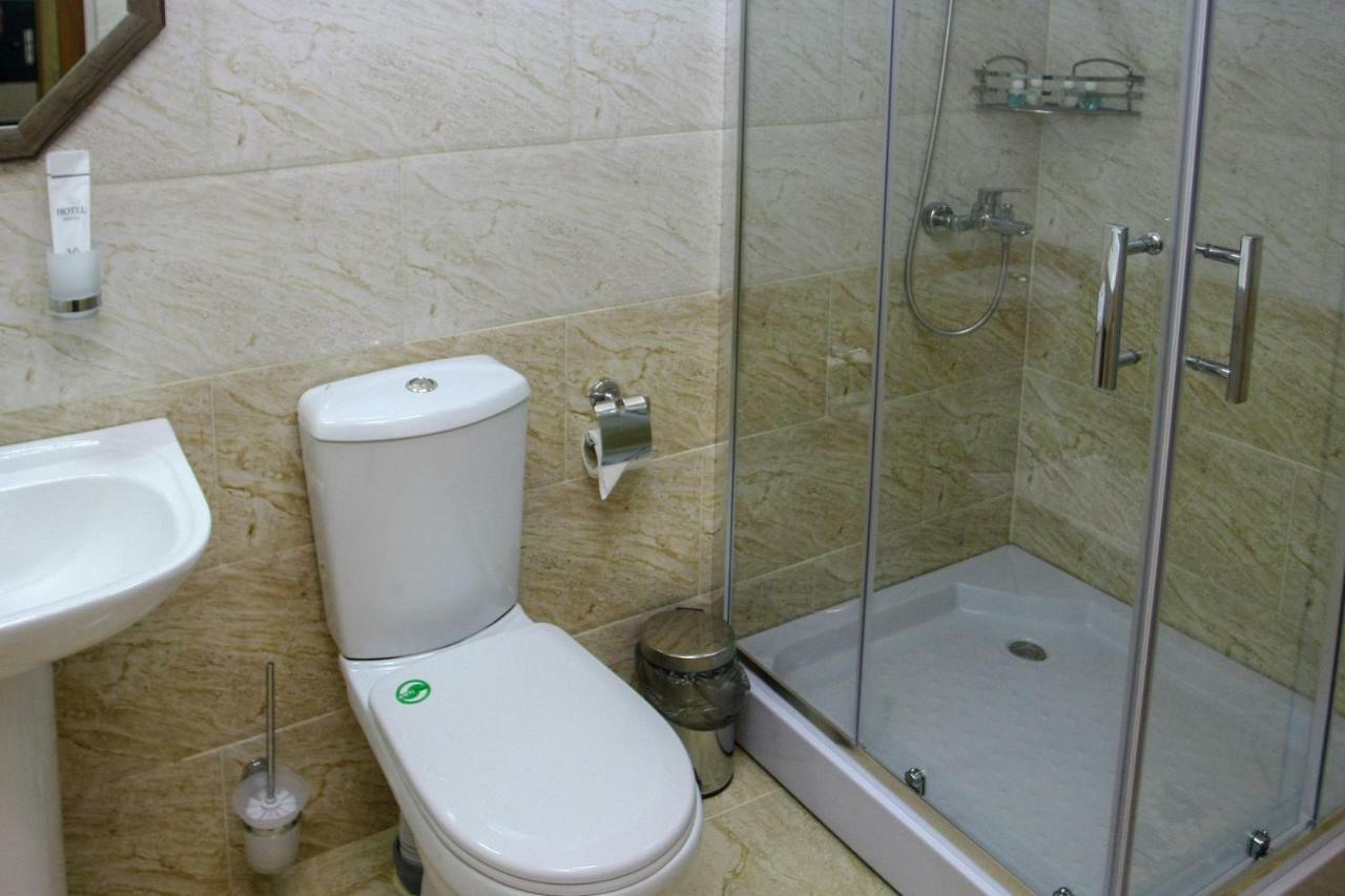 Park Hotel Kutaiszi Kültér fotó