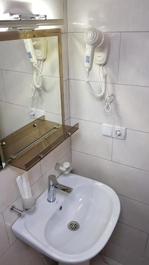 Park Hotel Kutaiszi Kültér fotó